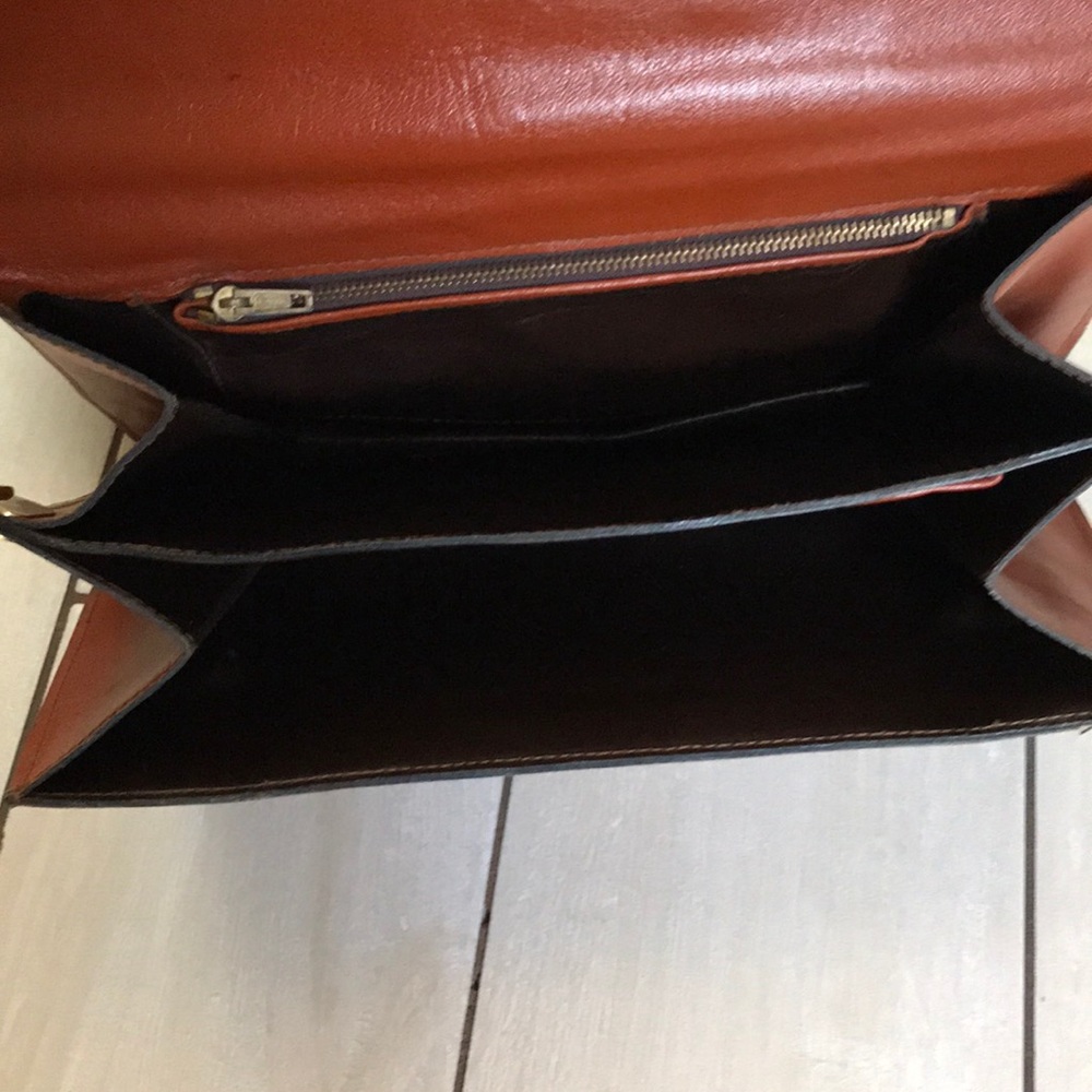 Vintage Handbag 👜 - Picture 5 of 8